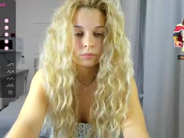 webcam girl mila_martella2004 image #5200324