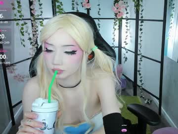 webcam girl milkycute image #8354429