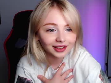 webcam girl shy_blondiee image #3763748
