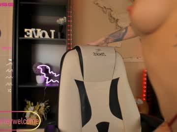 webcam girl shirleywatson image #4197392
