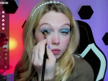 webcam girl small_blondee image #3965292