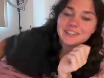 webcam girl queencassidyy image #7953594