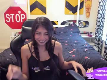 webcam girl violetttflowers image #3340617