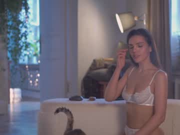 webcam girl _2strangers image #7650696