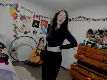 webcam girl tiggerrosey image #8733097