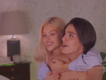 webcam girl _2strangers image #2432472