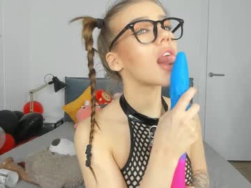 webcam girl jenie_fire image #8053309