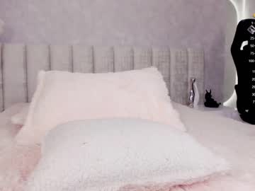 webcam girl candyred88 image #6556000