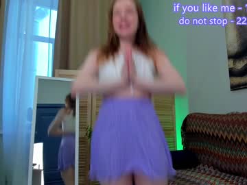 webcam girl milly_shy image #3353042