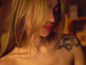 webcam girl cuteelsa_ image #5972138