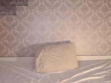 webcam girl lillpio image #732393