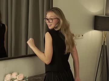 webcam girl gillianelletson image #8417378