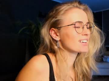 webcam girl linellali image #2900600