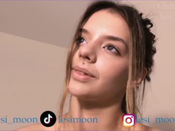 webcam girl lesi_moon image #5823178