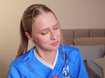 webcam girl ella_twinkle image #9340975
