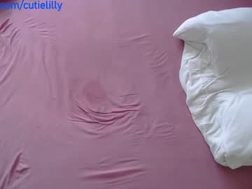 webcam girl cutielilly24 image #1752484