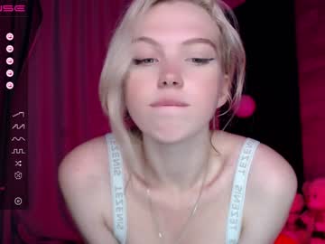webcam girl small_blondee image #2479923