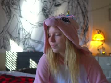 webcam girl crimsonxrapture image #618748