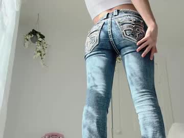 webcam girl littlegreekflower image #8970184