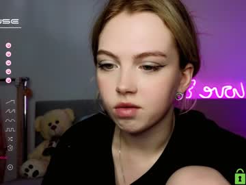 webcam girl small_blondee image #4697679