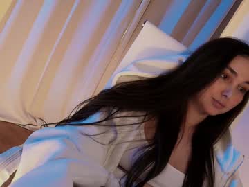webcam girl hollyextra image #9469978