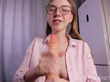 webcam girl nerdy_freyua image #4491888
