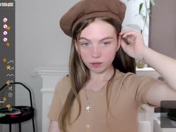 webcam girl small_blondee image #2859483