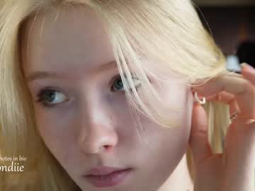 webcam girl bestblondiiecb image #3819318