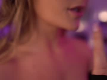 webcam girl hannahjames710 image #4517993