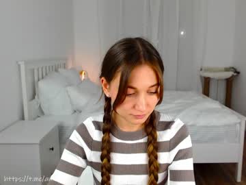 webcam girl ambertan1 image #5359000