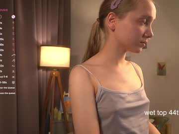webcam girl lyly_bambi image #8669394