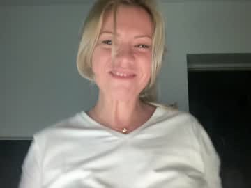 webcam girl kiradivine image #2652742