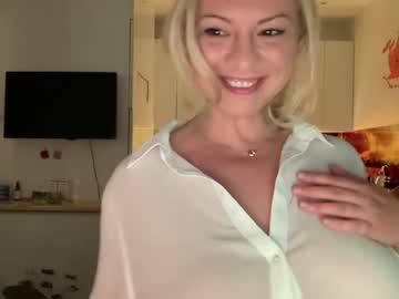 webcam girl kiradivine image #4155423