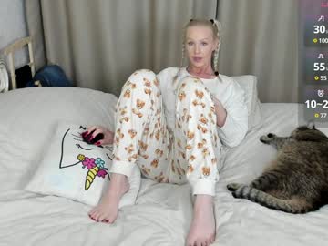 webcam girl missblondecutie image #8280205