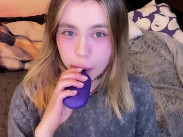 webcam girl nyakawaii69 image #8648412