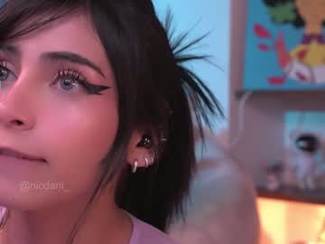 webcam girl nicdani_1 image #9203677