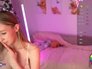 webcam girl avroramy image #8538192
