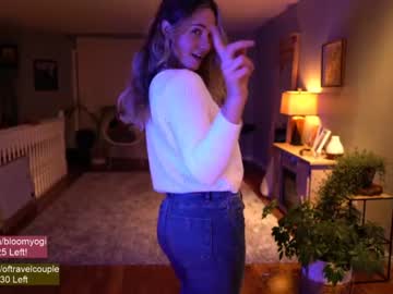 webcam girl bloomyogi image #513492