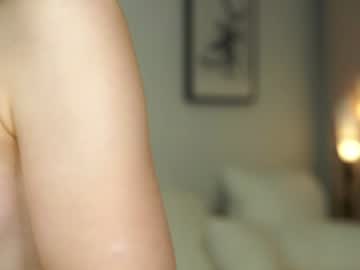webcam girl peek_in_my_window image #7572951