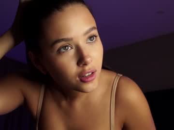 webcam girl emilybatee image #8344998