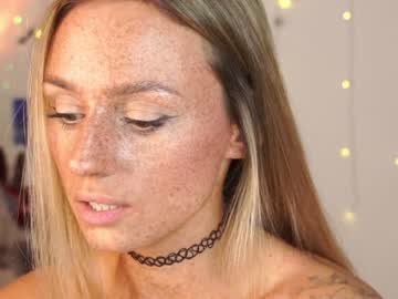 webcam girl artease image #5558839