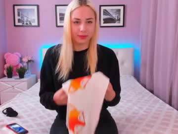 webcam girl mayla_collen image #1815106