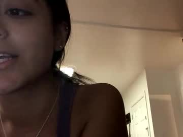 webcam girl sweetiebabyneedsmilkk image #9267415
