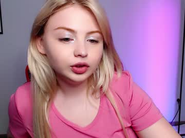 webcam girl shy_blondiee image #3764131
