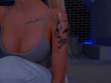 webcam girl milana2005 image #5809570