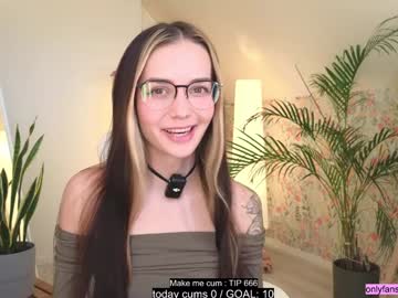 webcam girl oooops__ image #9164390