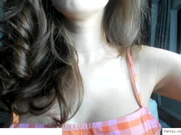 webcam girl lulacum69 image #3175383