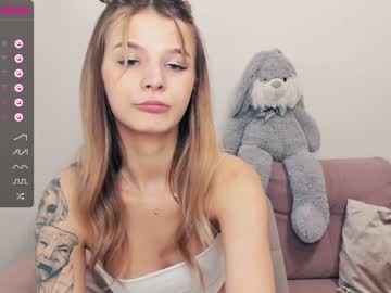 webcam girl sweet_idol image #2511192