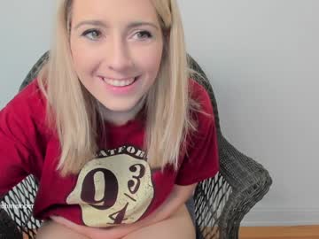 webcam girl kimilee22 image #7363437
