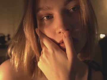 webcam girl bibi_it_is image #2036159